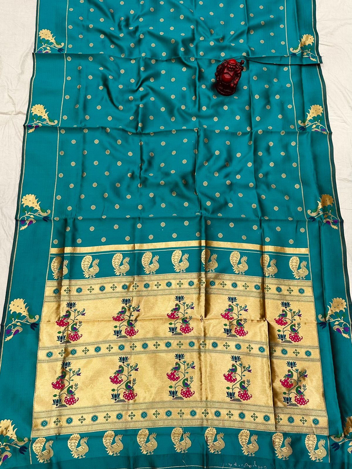 Avni Paithani