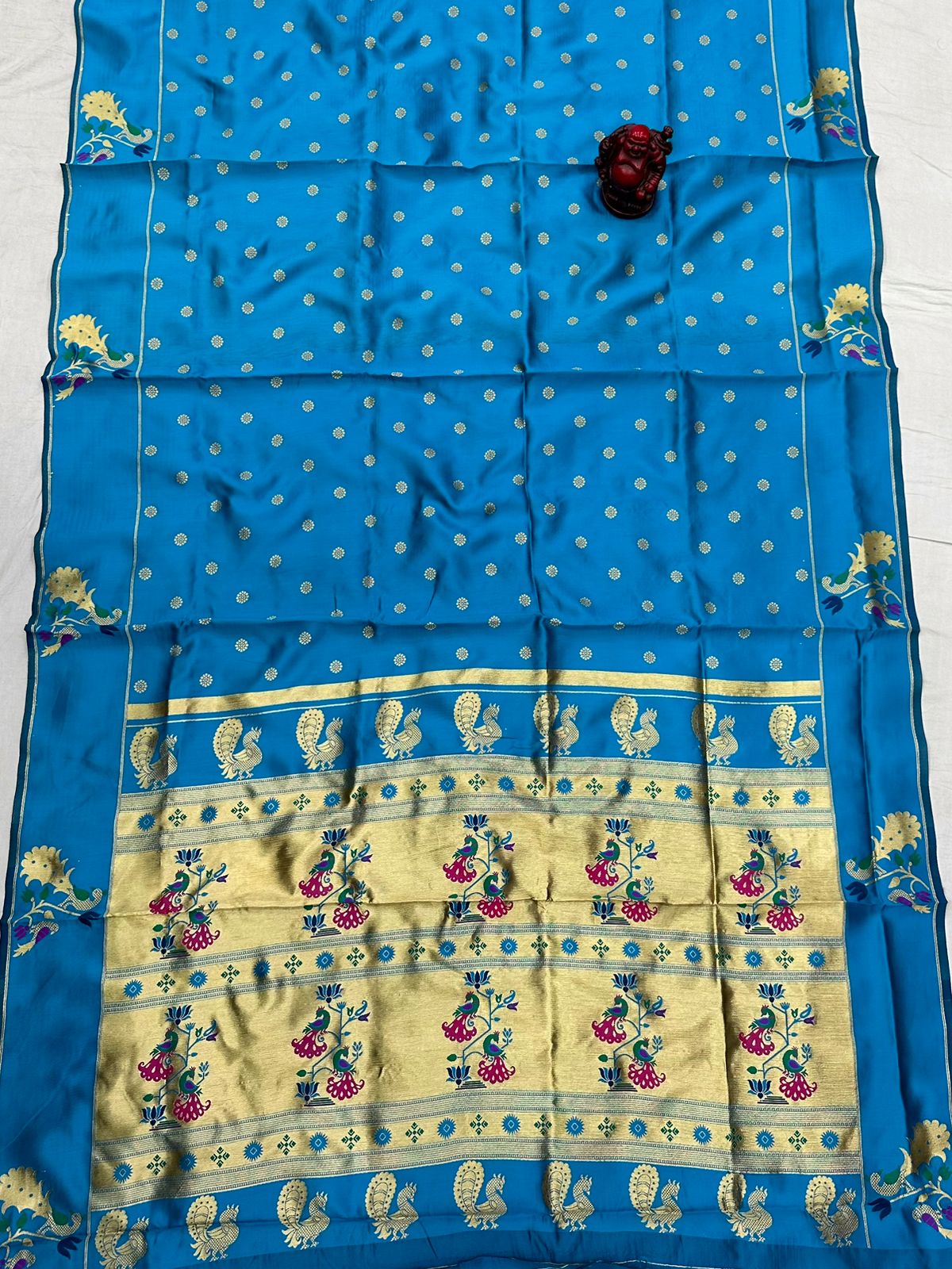 Avni Paithani