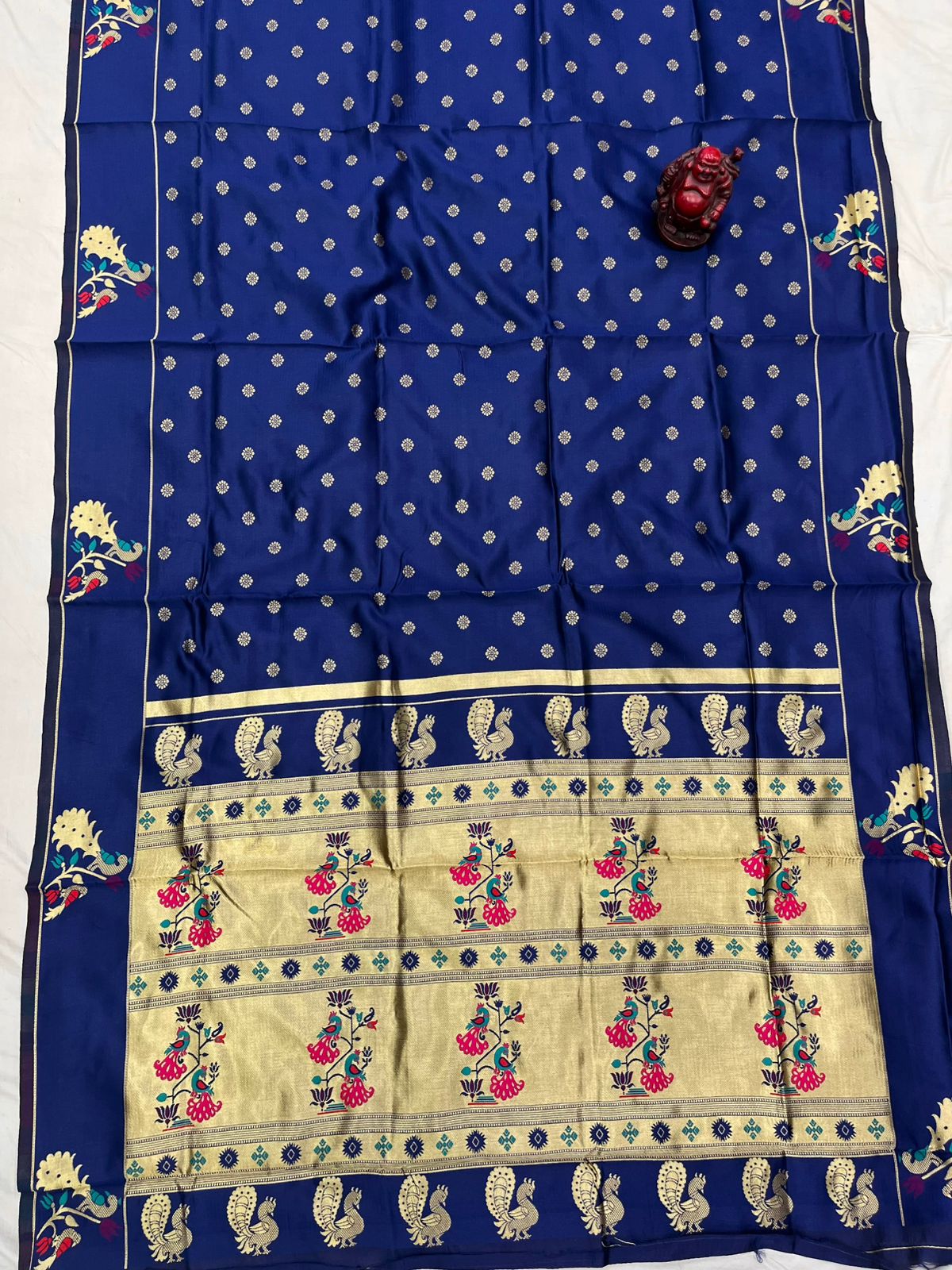 Avni Paithani