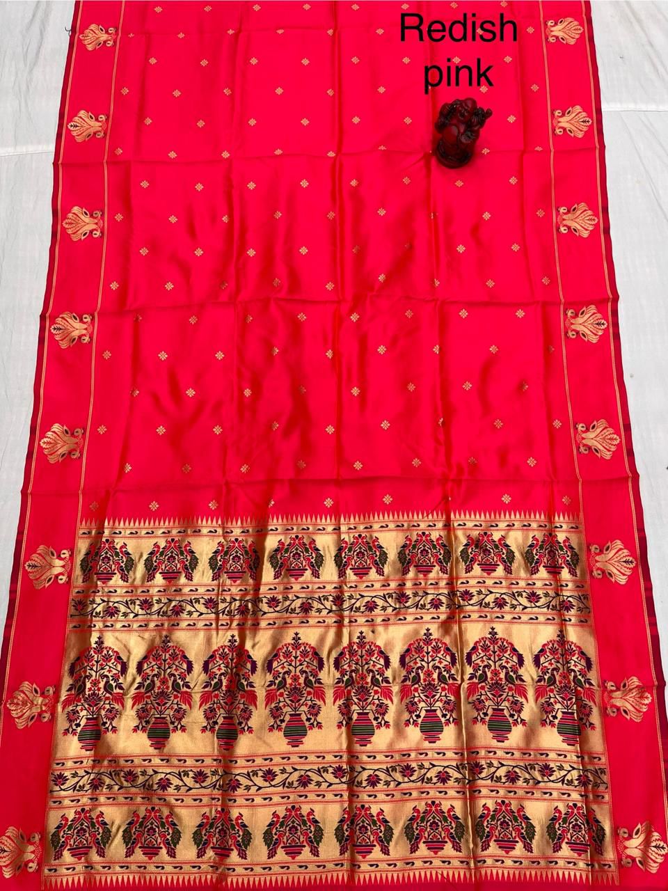 Avni Paithani