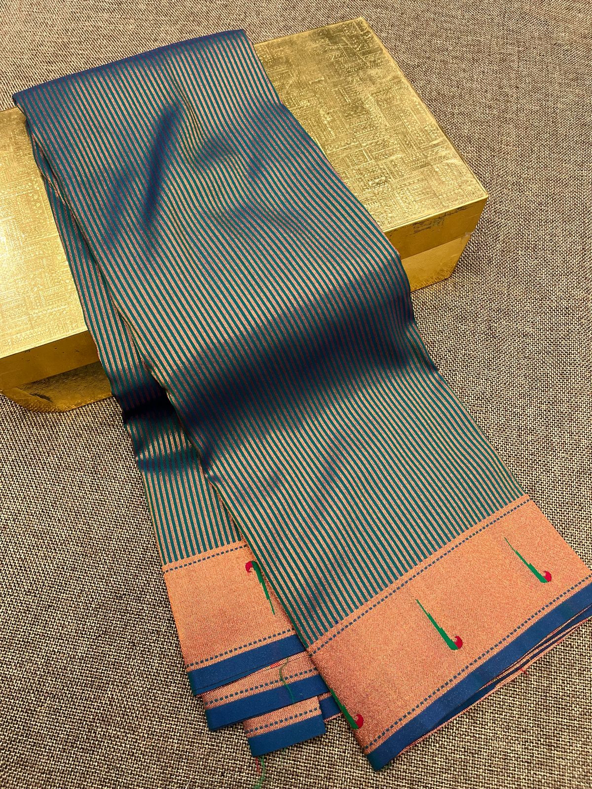 Lining Muniya Paithani Saree