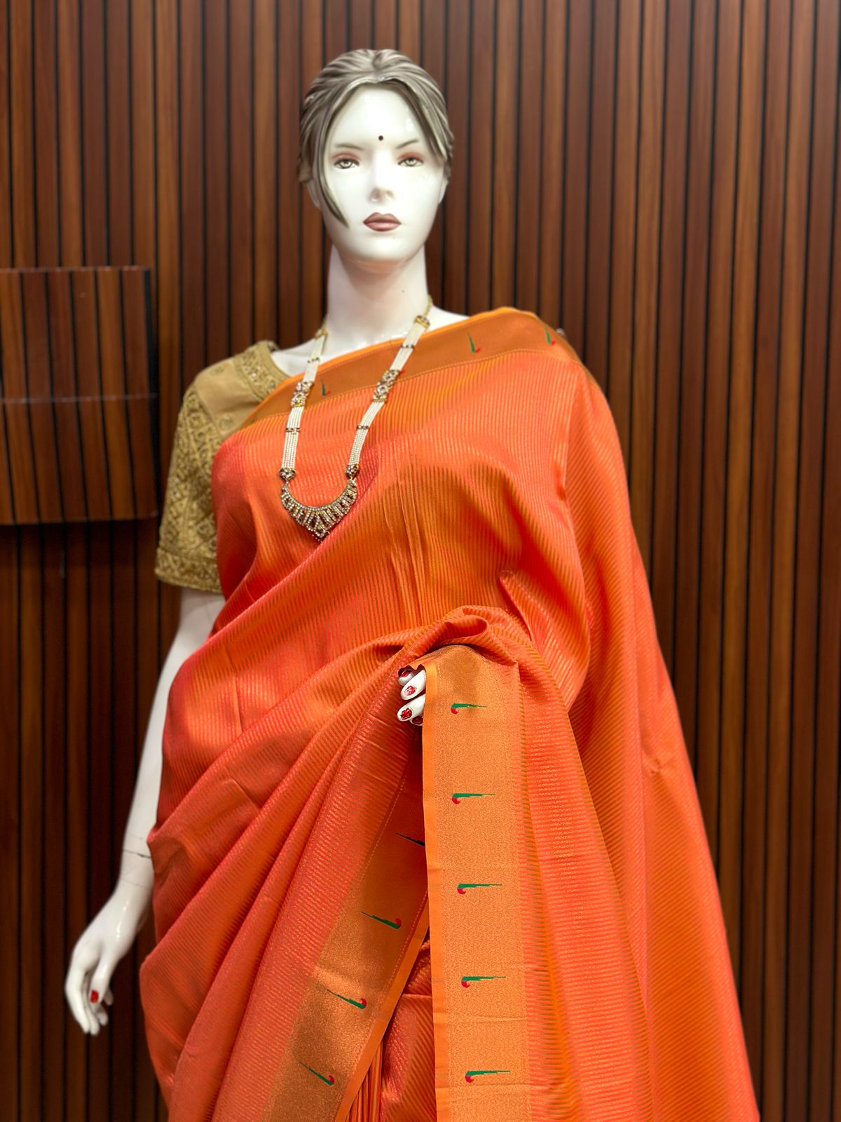 Lining Muniya Paithani Saree