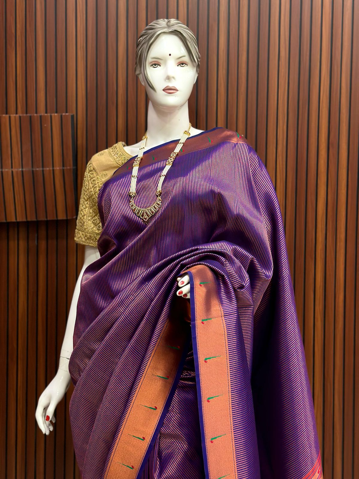 Lining Muniya Paithani Saree