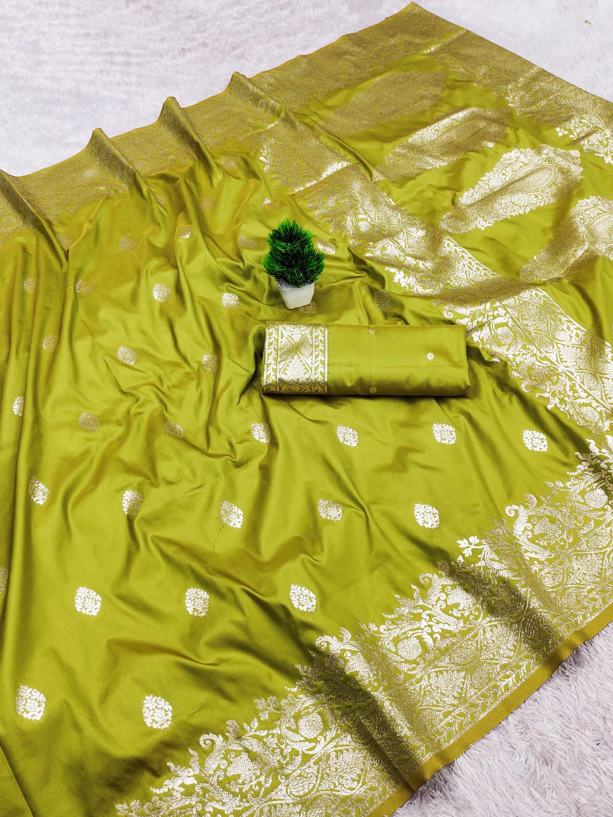Takshashila Paithani