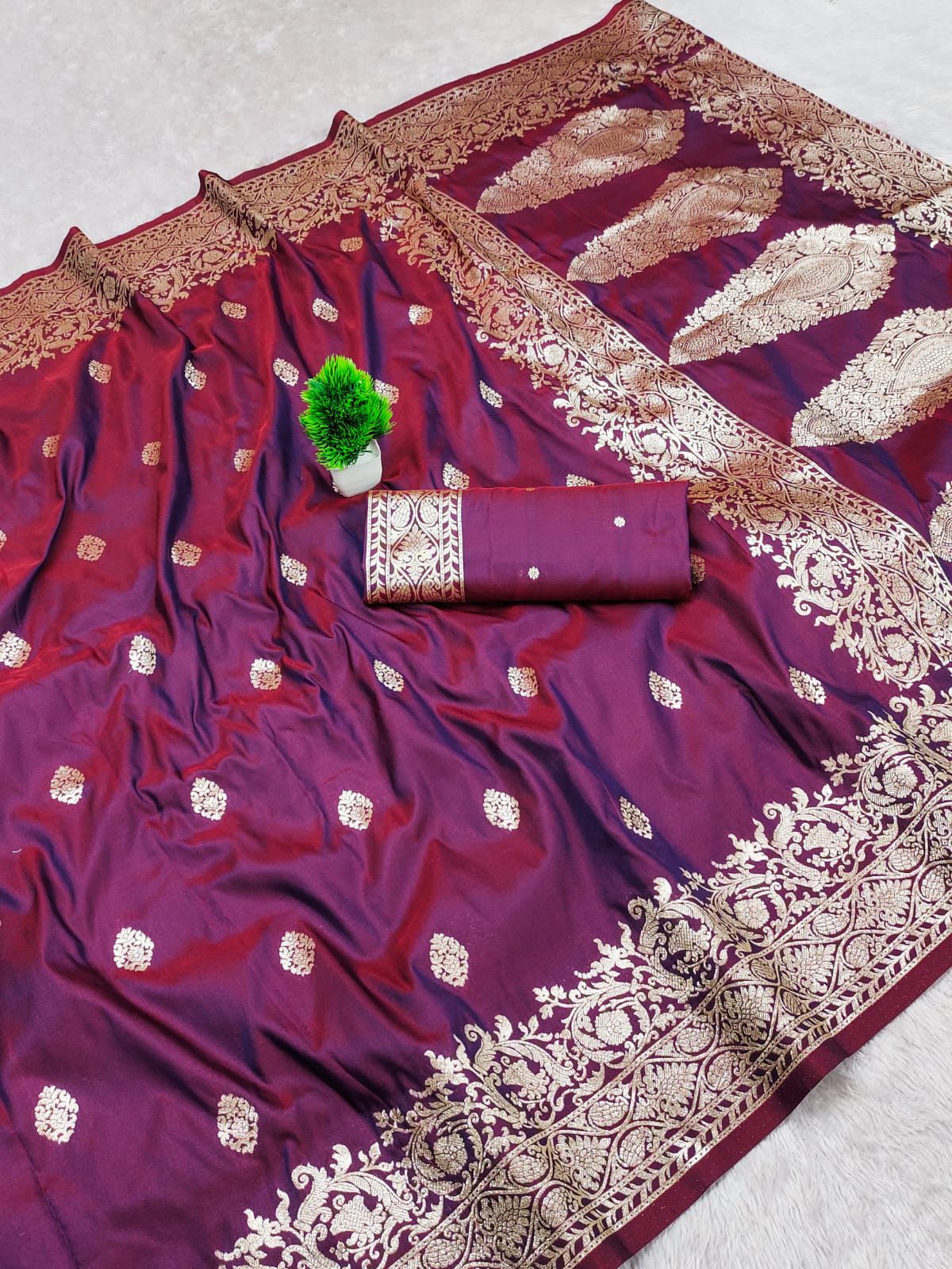 Takshashila Paithani