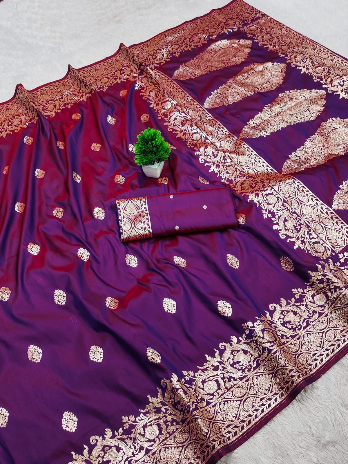 Takshashila Paithani