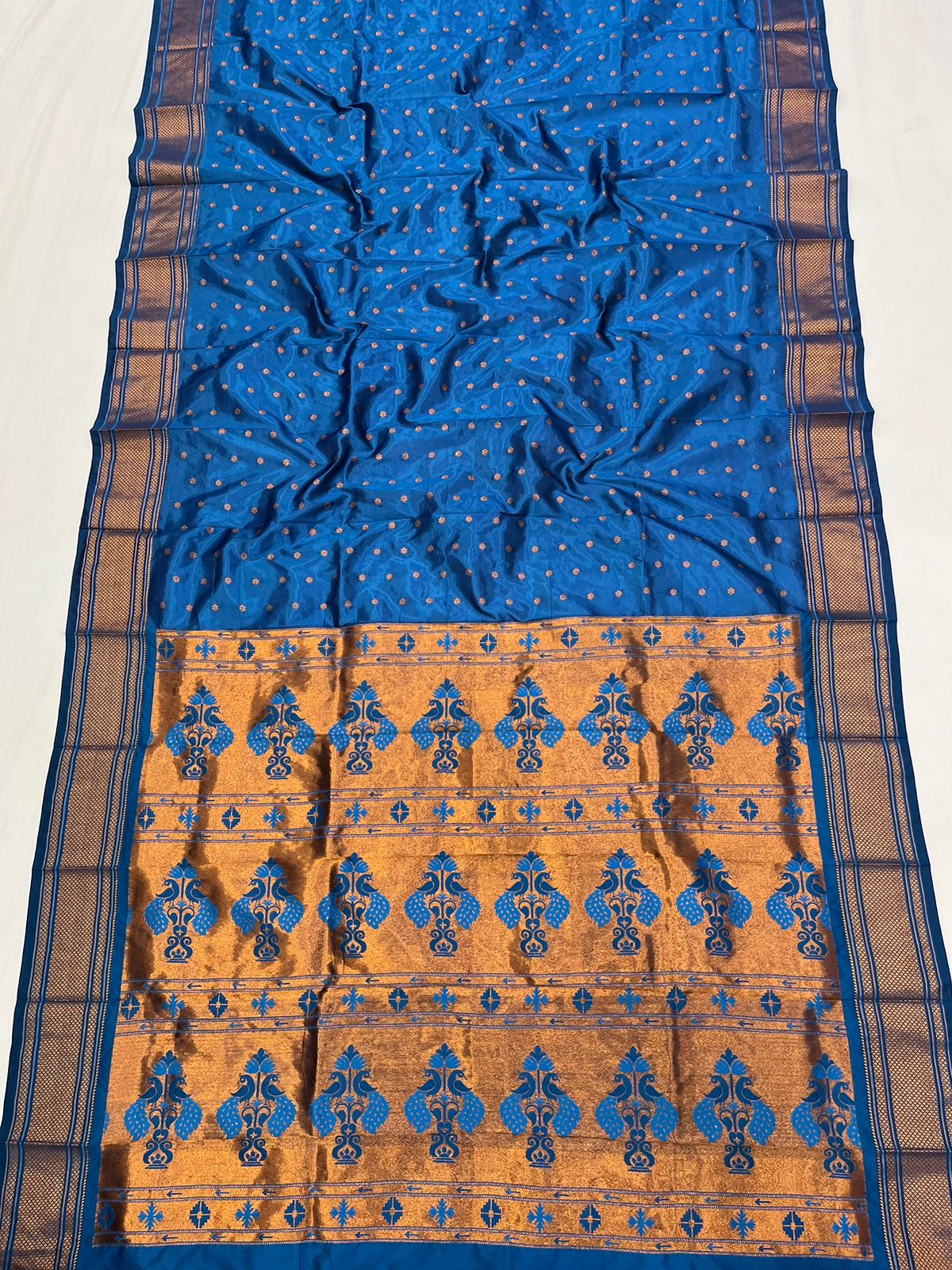 Trending Kalanjali paithani