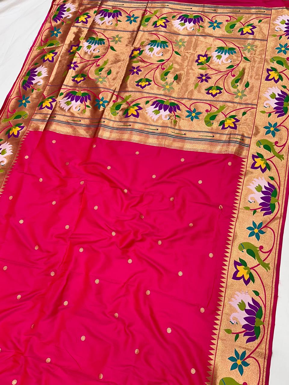 Rajhauns Paithani Saree