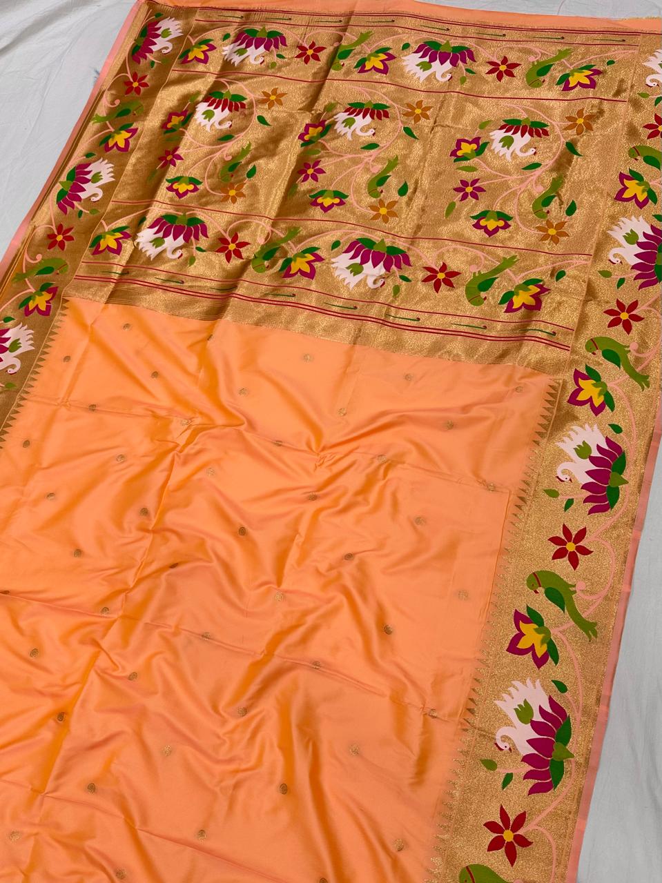 Rajhauns Paithani Saree