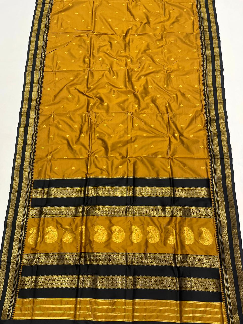 Semi Narayanpeth Saree