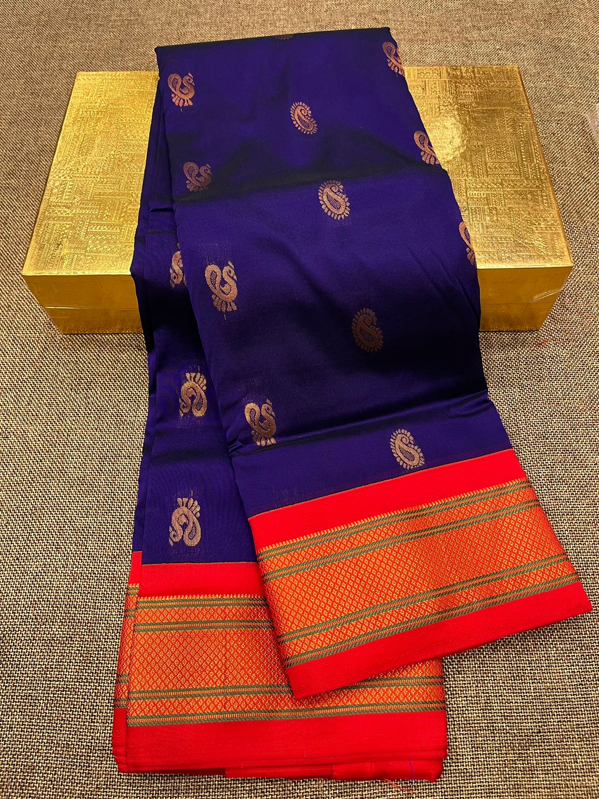 Mango Kadiyal Paithani