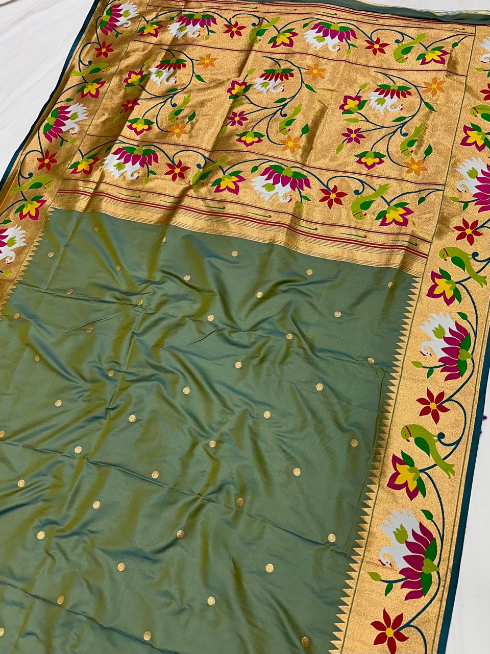 Rajhauns Paithani Saree
