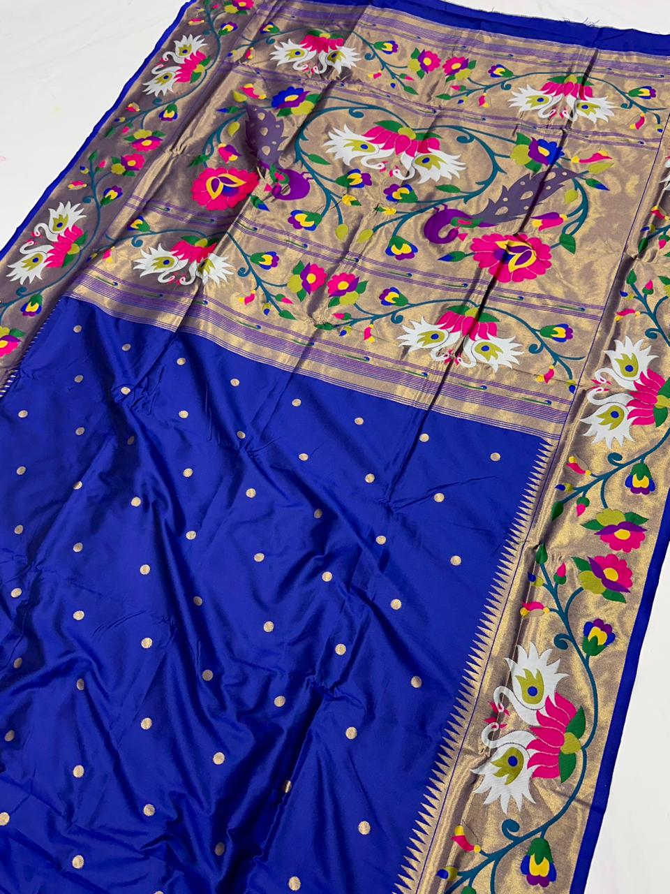Rajhuns Paithani Saree