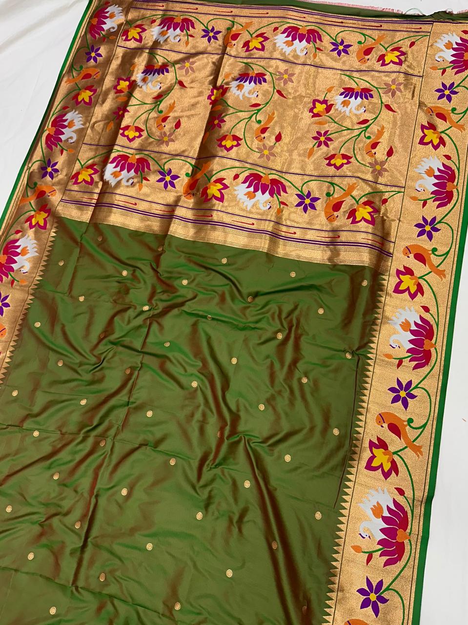 Rajhauns Paithani Saree