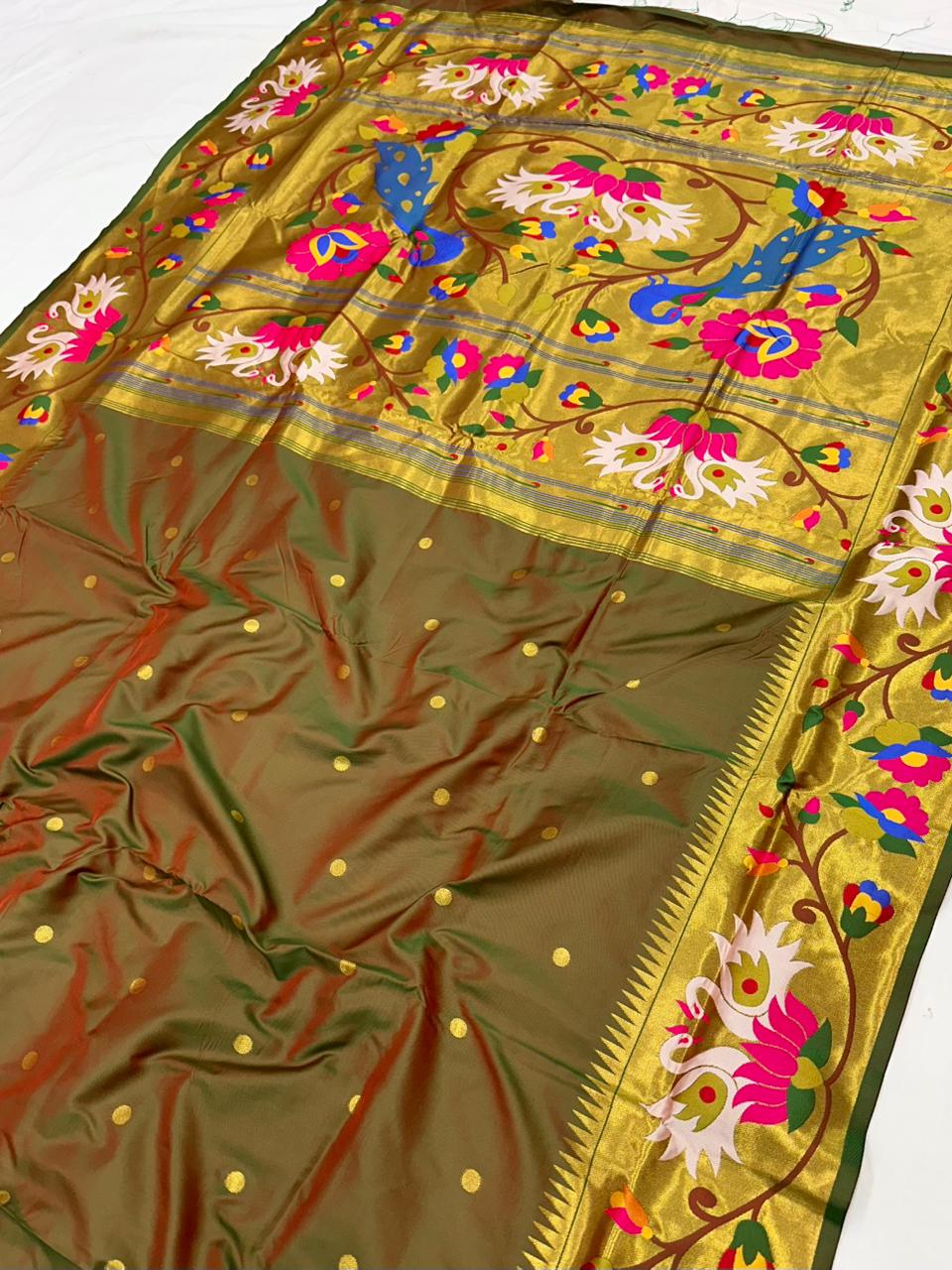 Rajhuns Paithani Saree