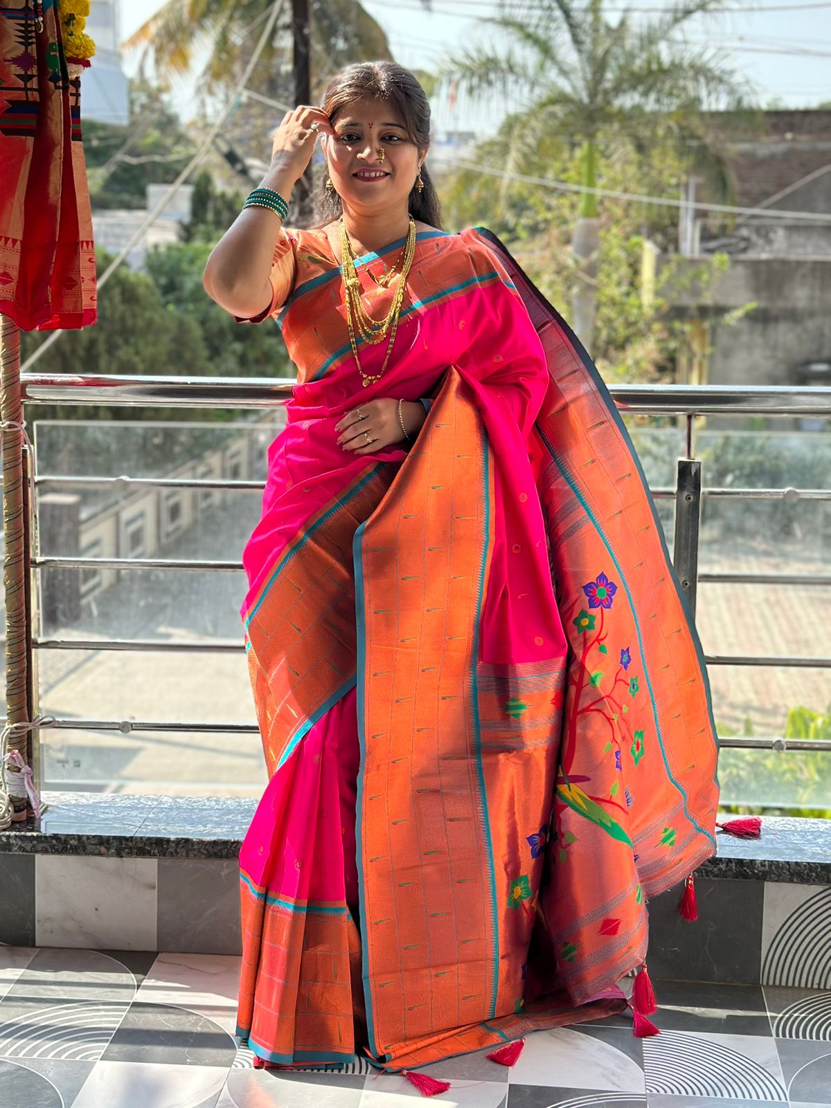 Muniya Border Saree Price:- 1250/-