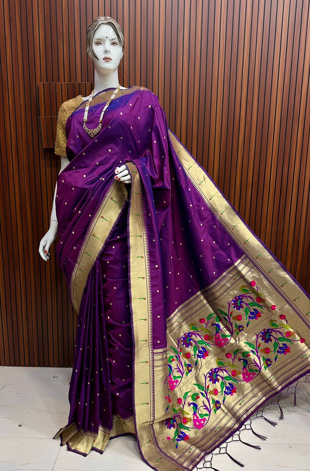 Premium Muniya Paithani Saree