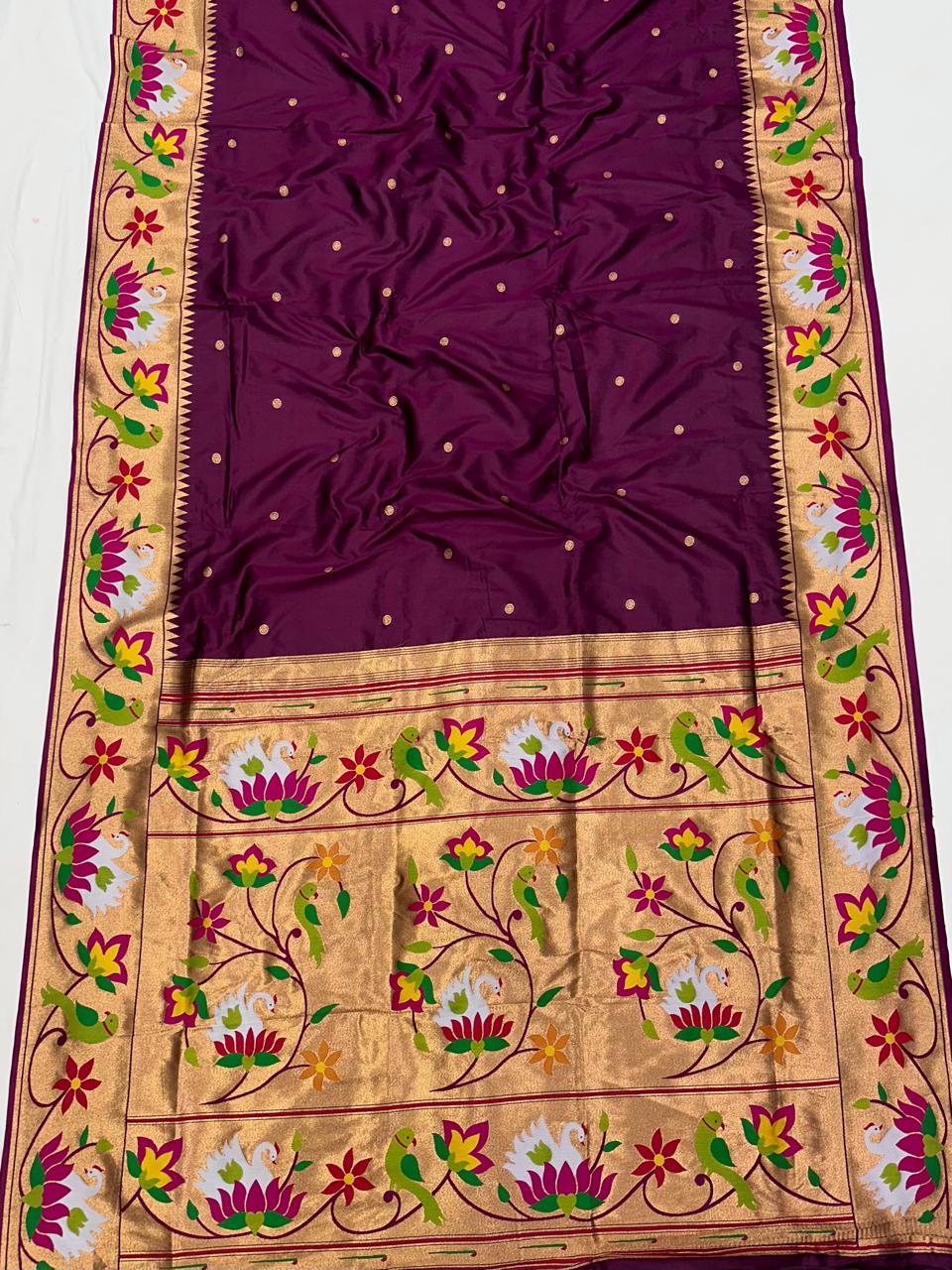 Rajhauns Paithani Saree