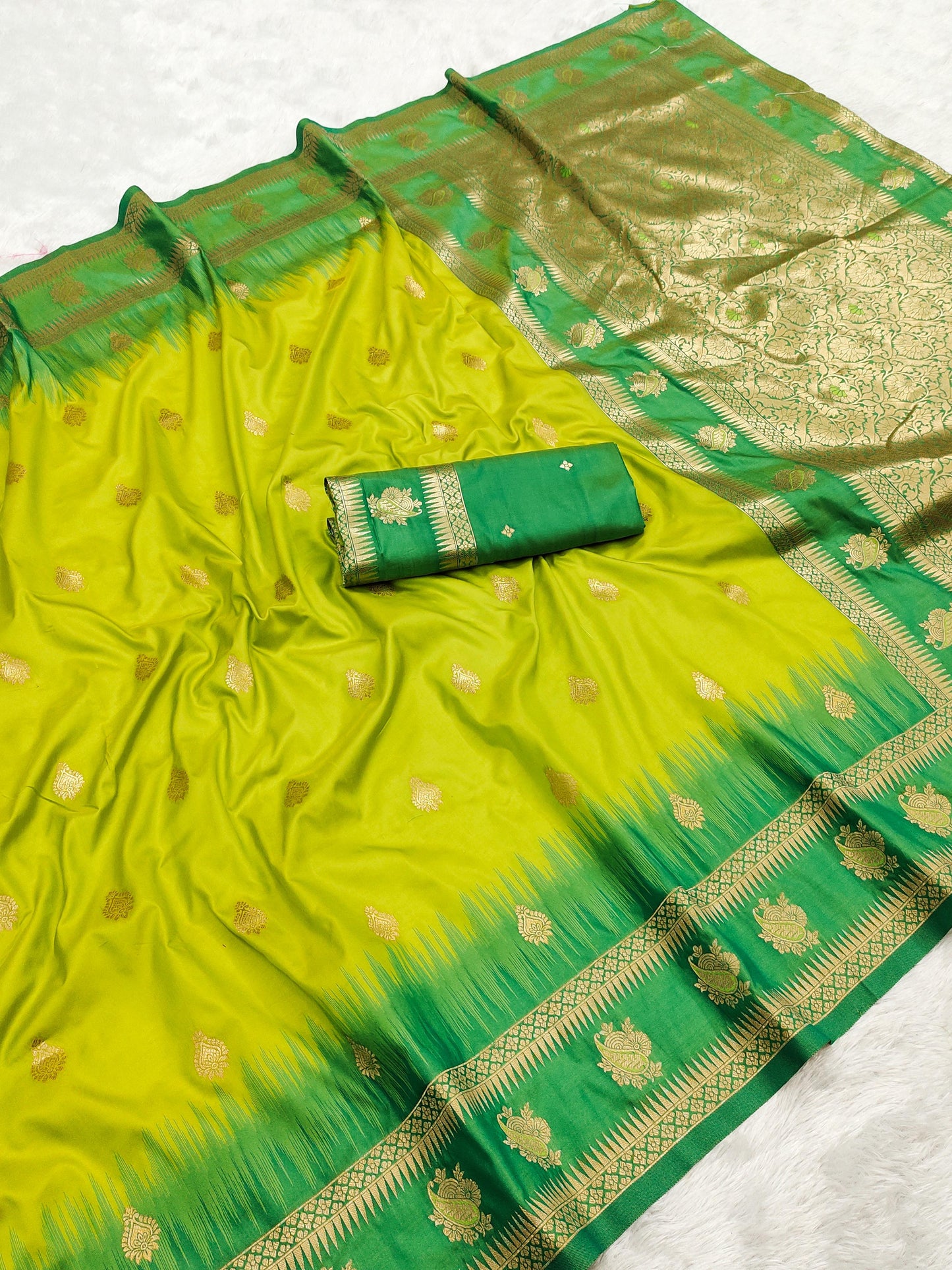 Komal Banarasi Saree