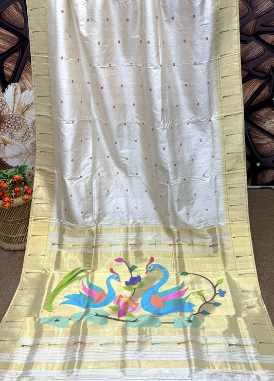 Handwoven Muniya Border Paithani Saree