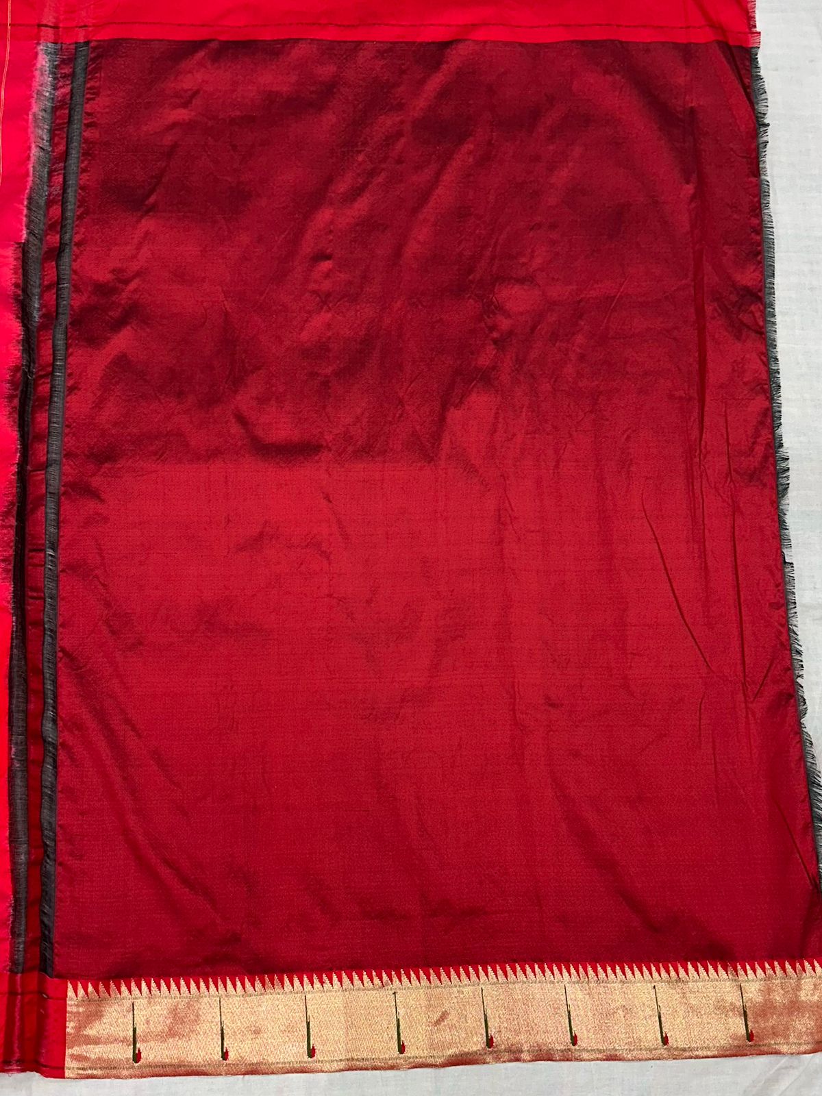 Hand Woven Pure Silk Muniya Border Paithani Saree