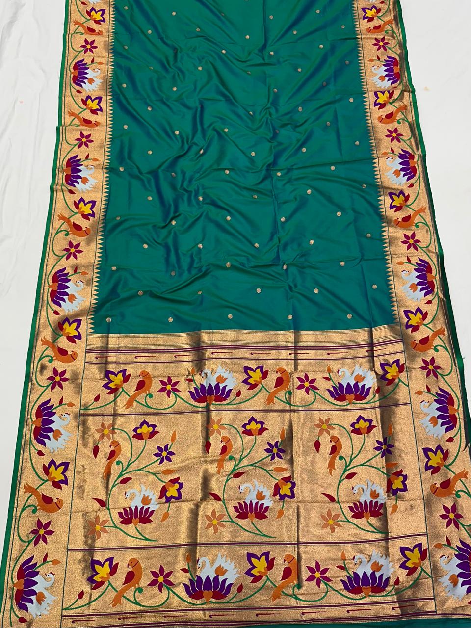 Rajhauns Paithani Saree