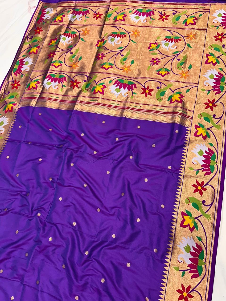 Rajhauns Paithani Saree