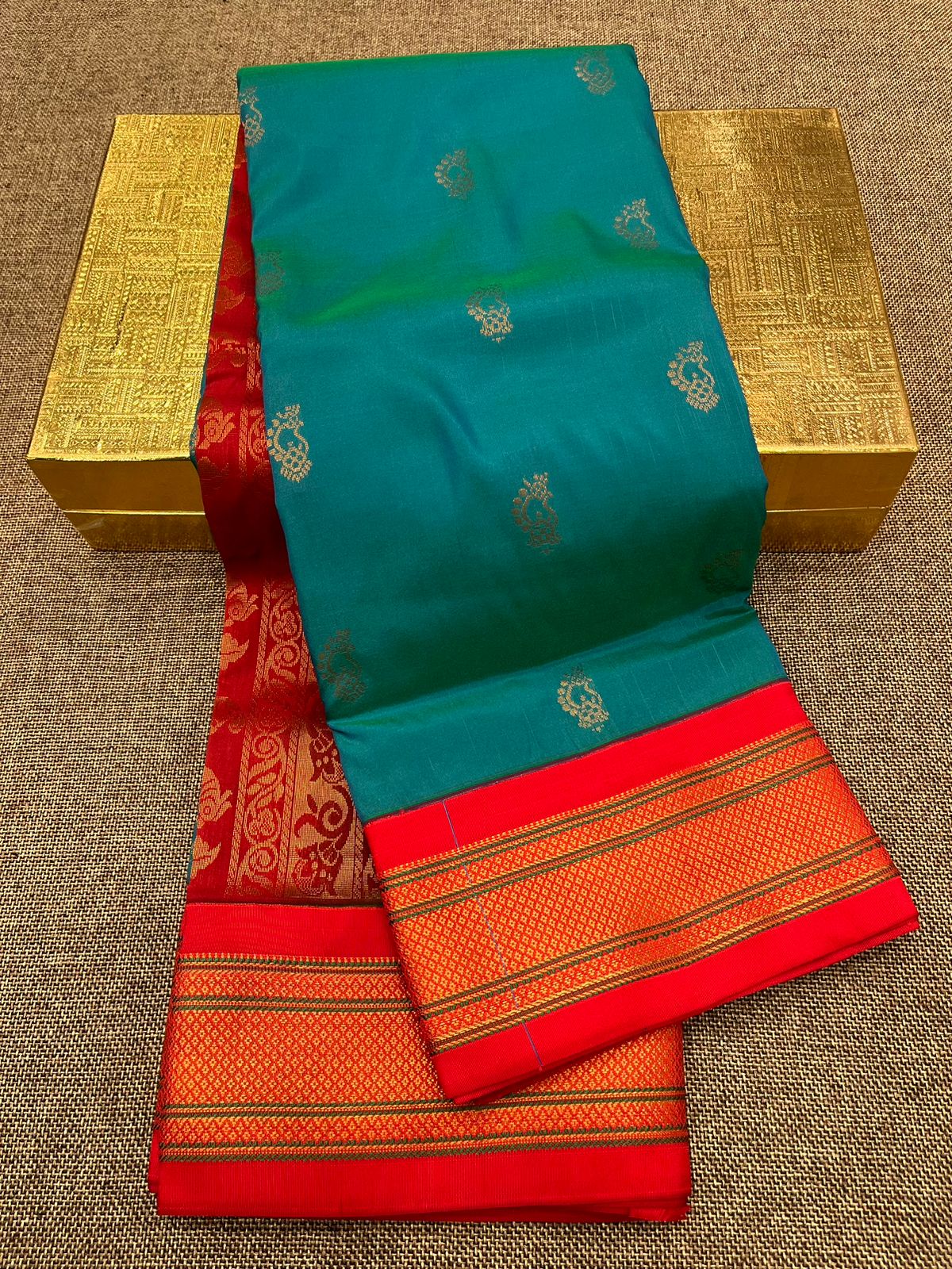 Suhani Nath Paithani