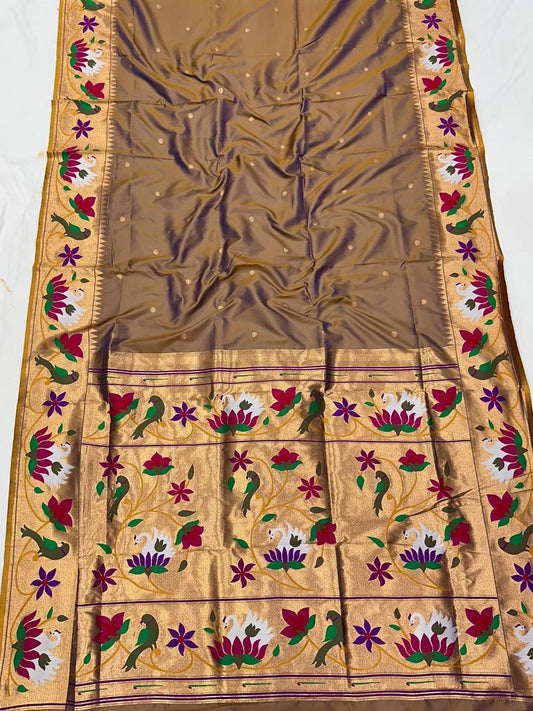Rajhauns Paithani Saree