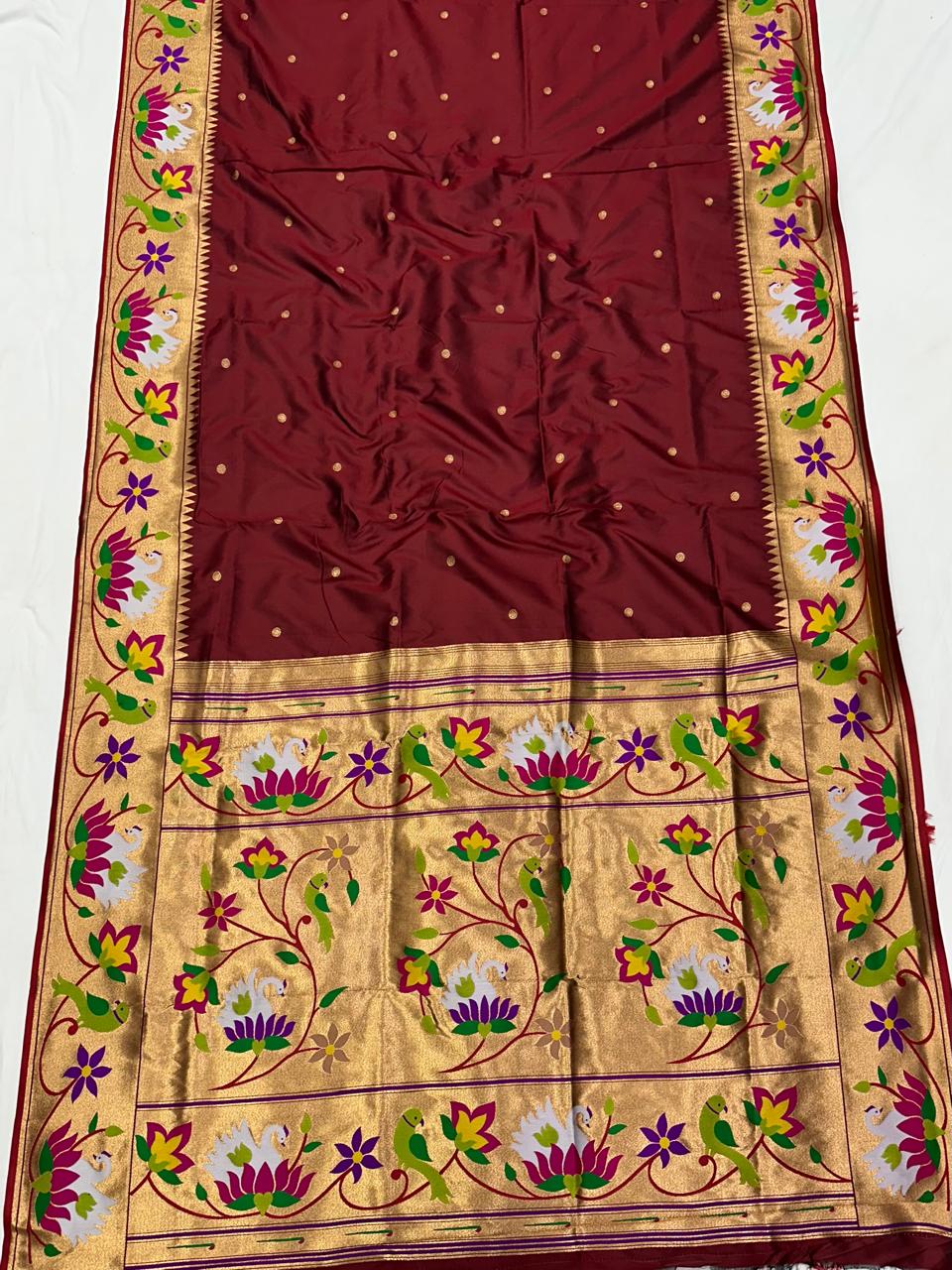 Rajhauns Paithani Saree