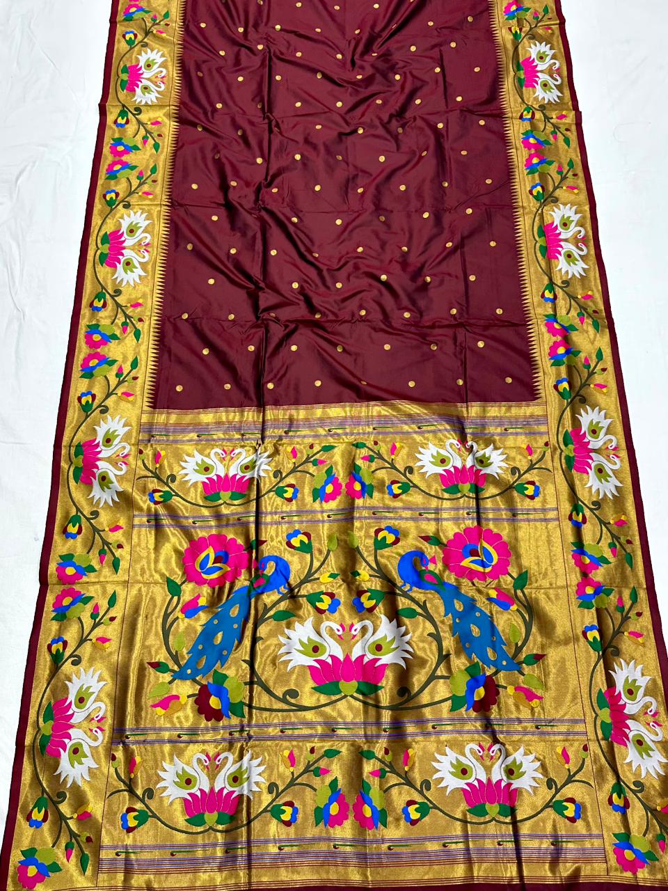 Rajhuns Paithani Saree