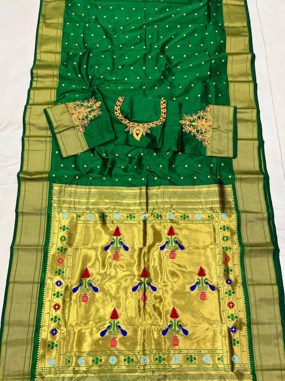 Kalanjali Paithani with Designer Blouse Pis
