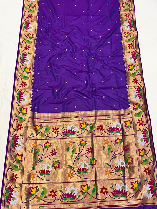 Rajhauns Paithani Saree