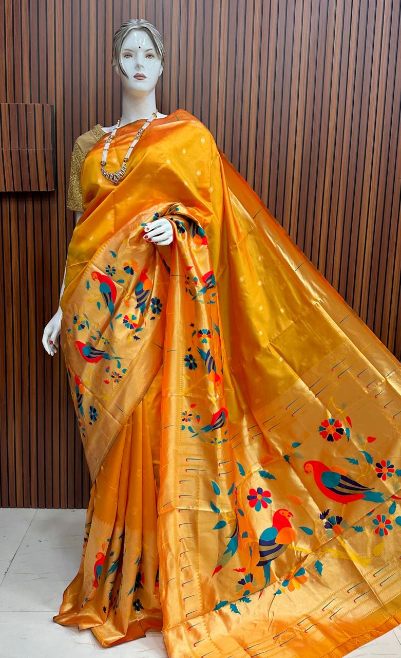 Big border paithani
