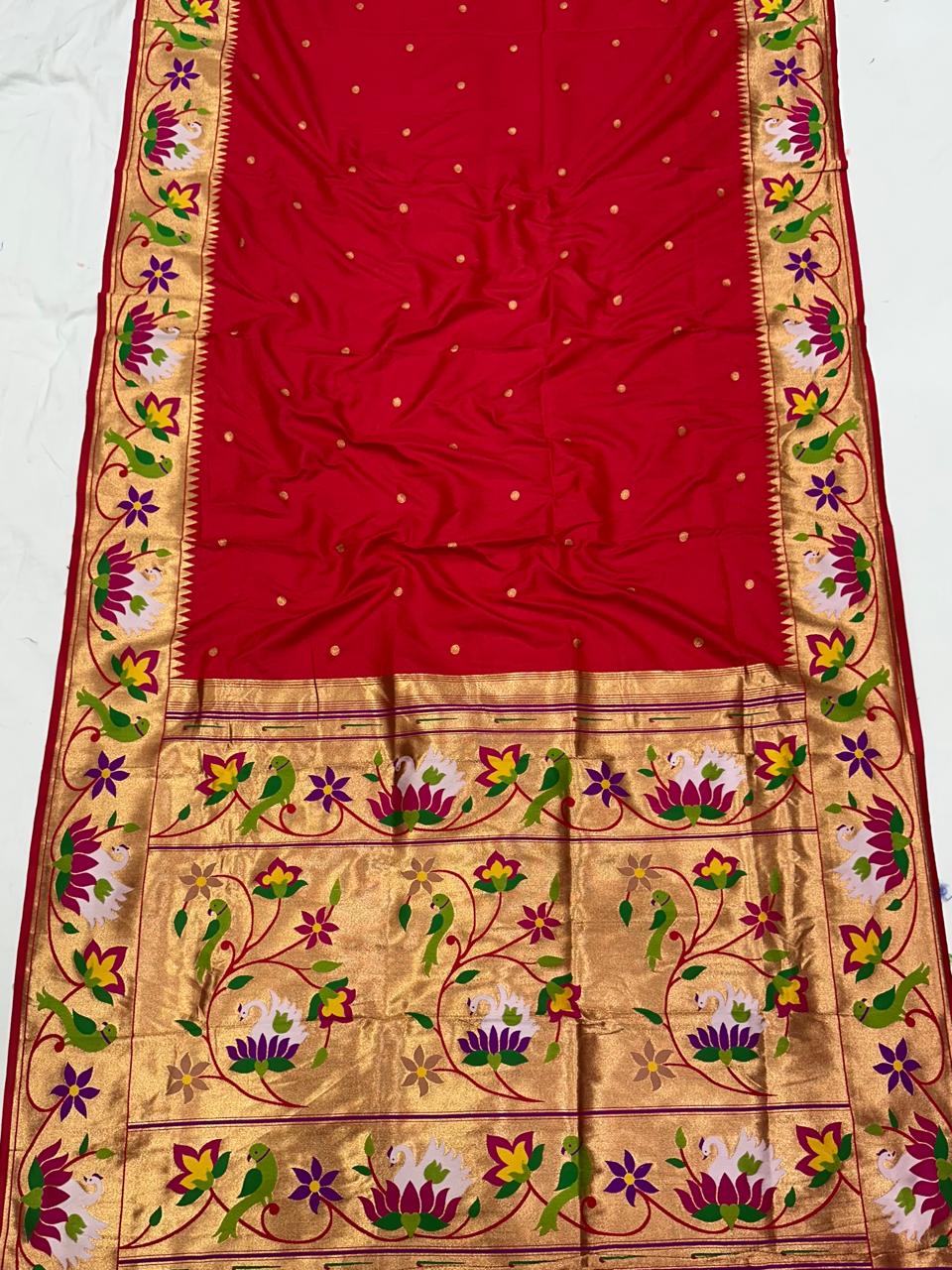 Rajhauns Paithani Saree
