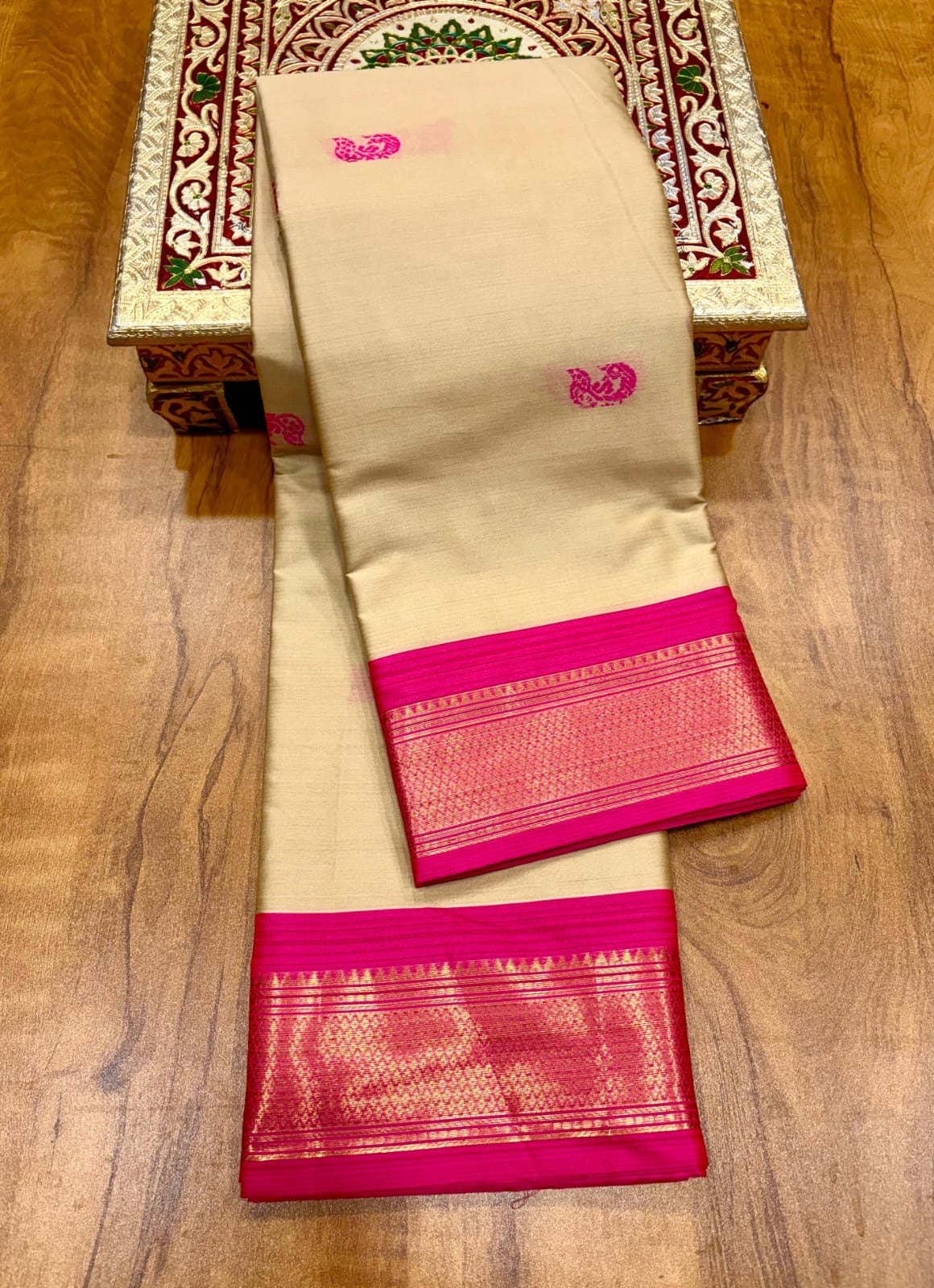 Mor paithani saree