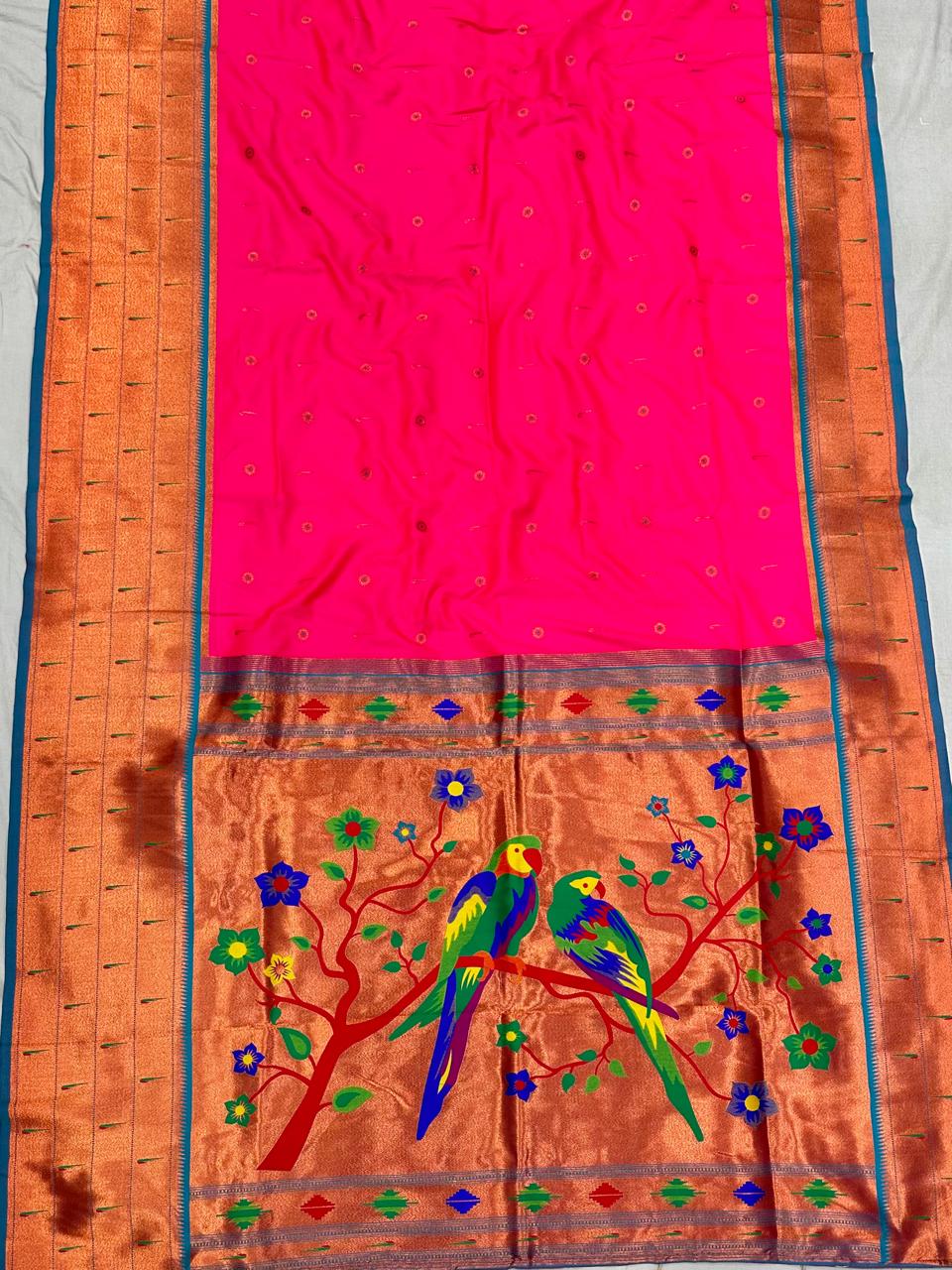 Four Muniya paithani
