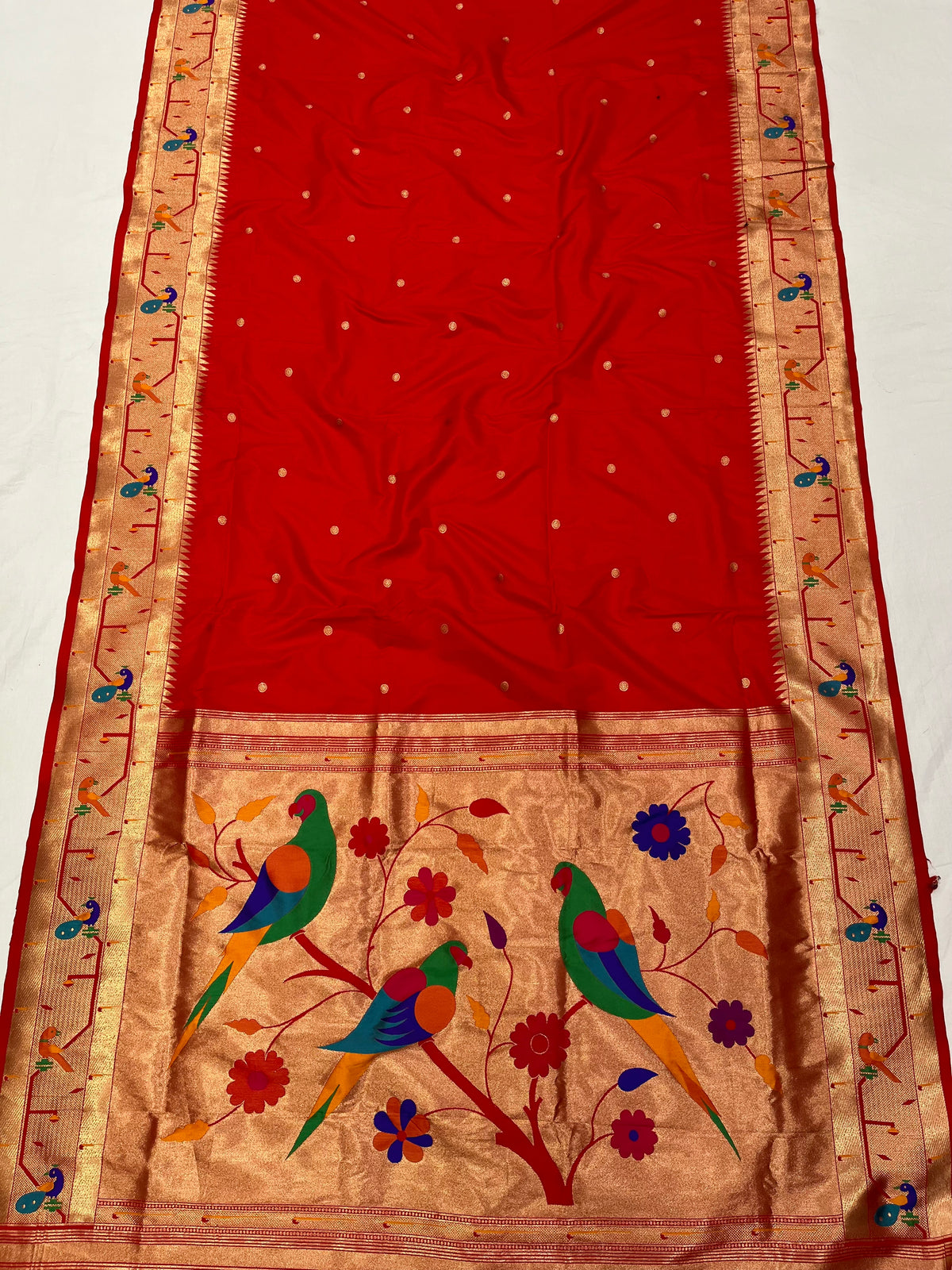 Peacock & parrot border paithani