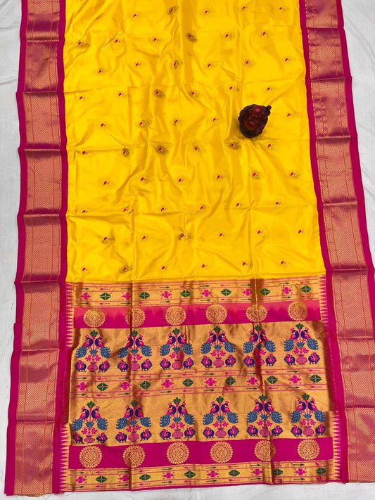 Mina Kadiyal Border Paithani Saree