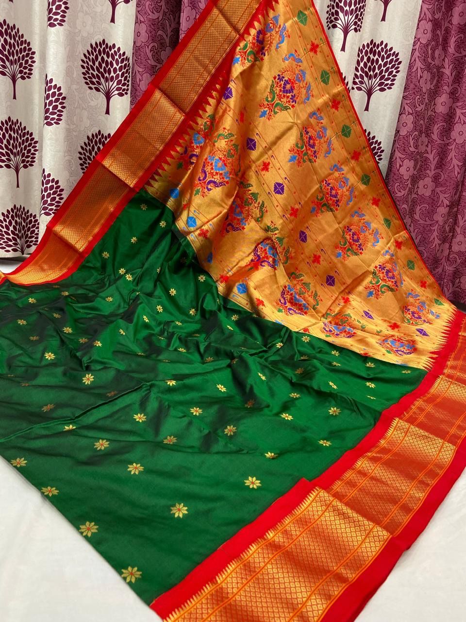 Kadiyal Border Paithani Saree