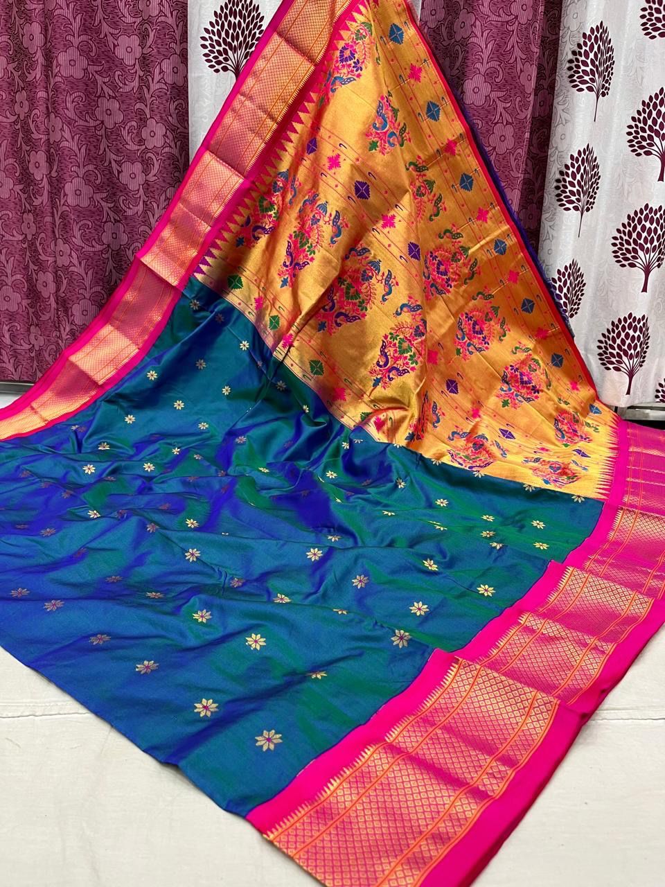 Kadiyal Border Paithani Saree