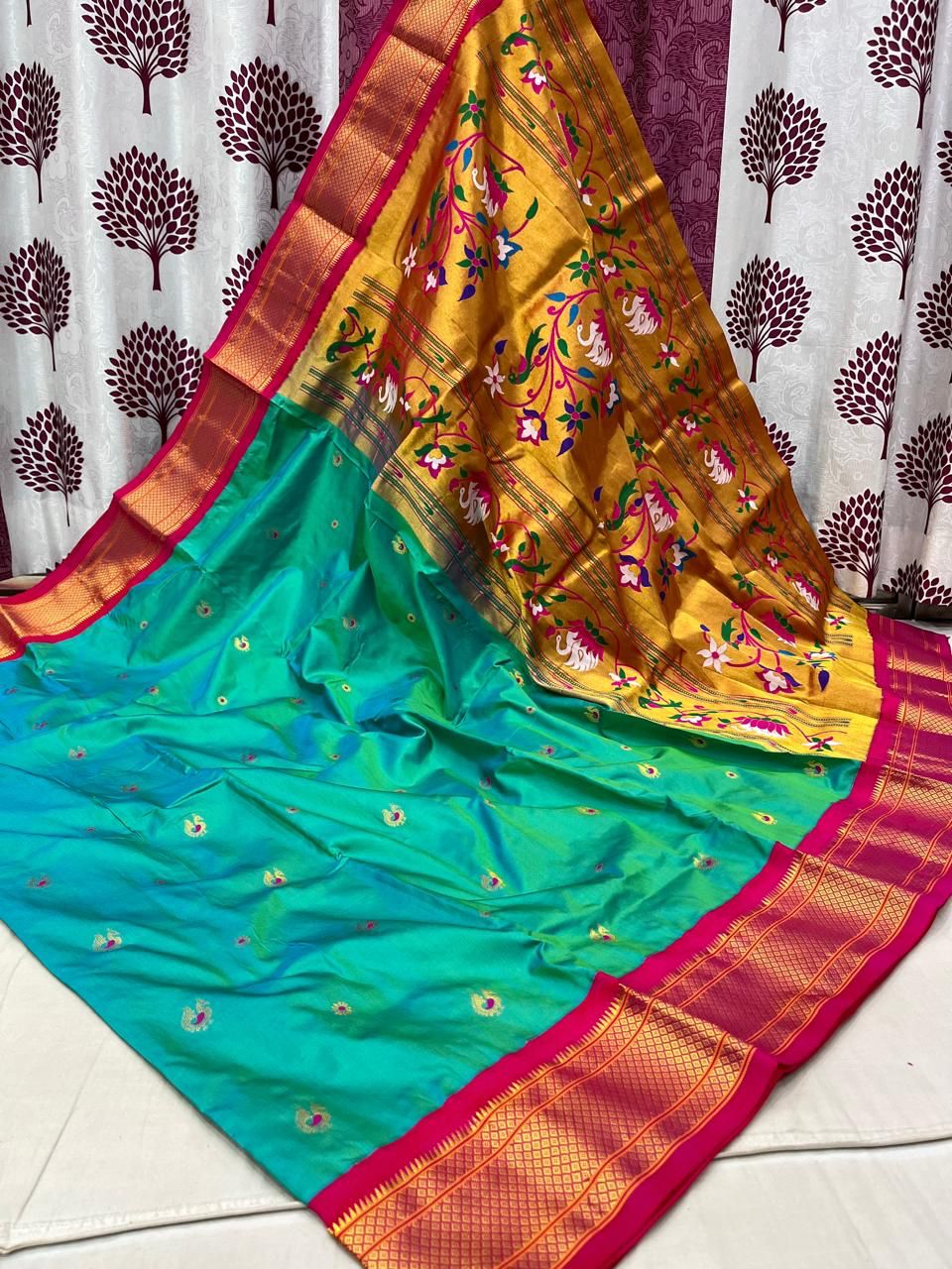 Rajhauns Kadiyal Border Paithani Saree