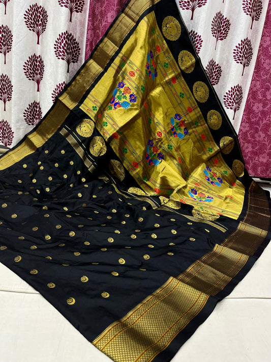 Kalanjali Chandrakor pure silk paithani