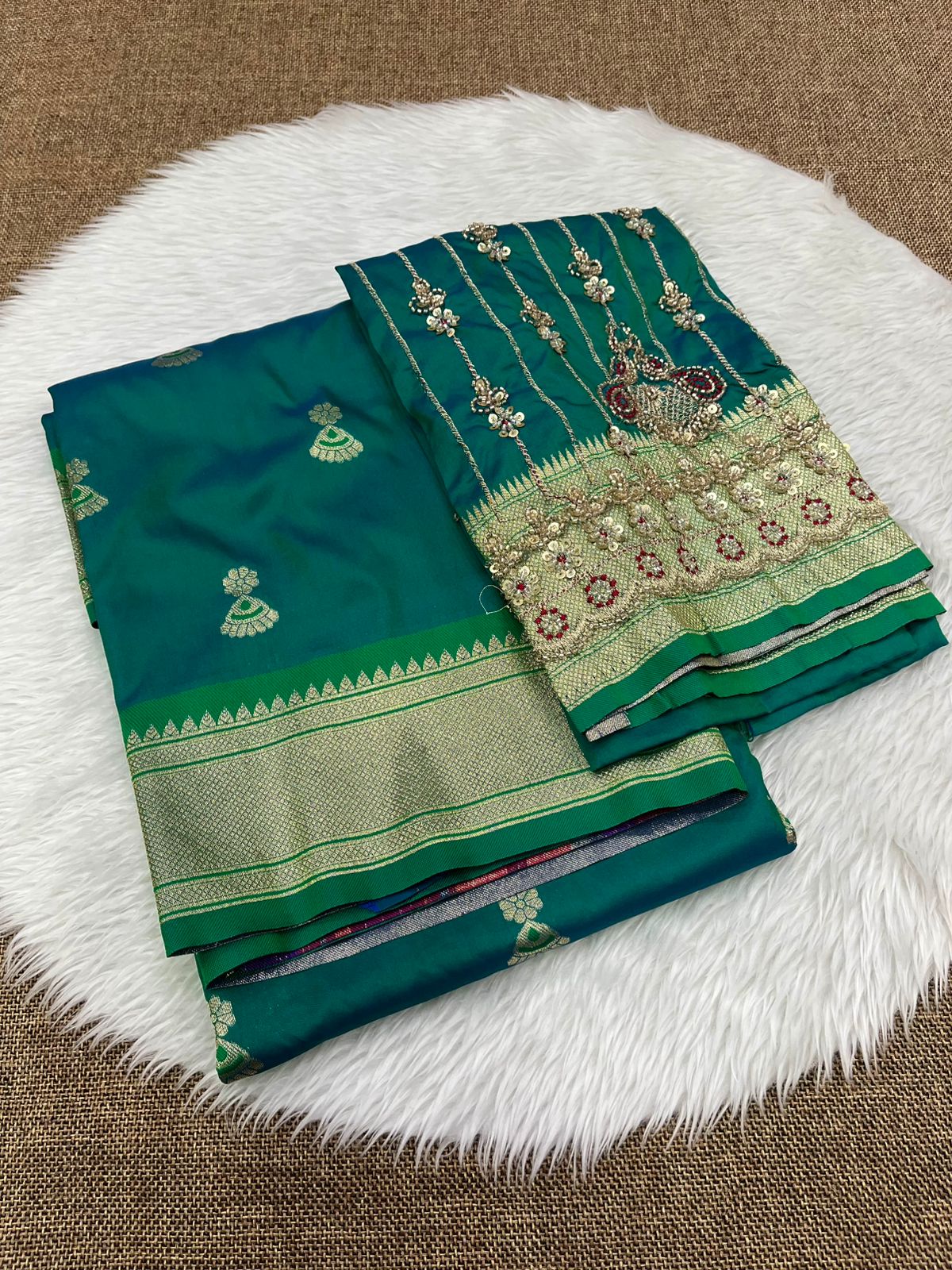 Zumka Design Work Saree