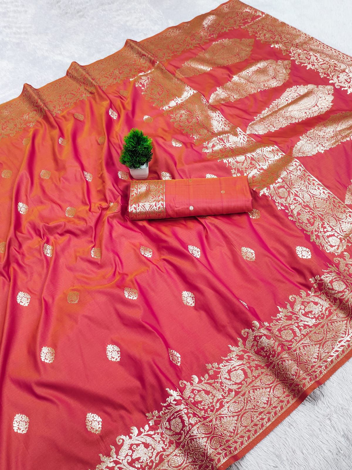 Takshashila Paithani