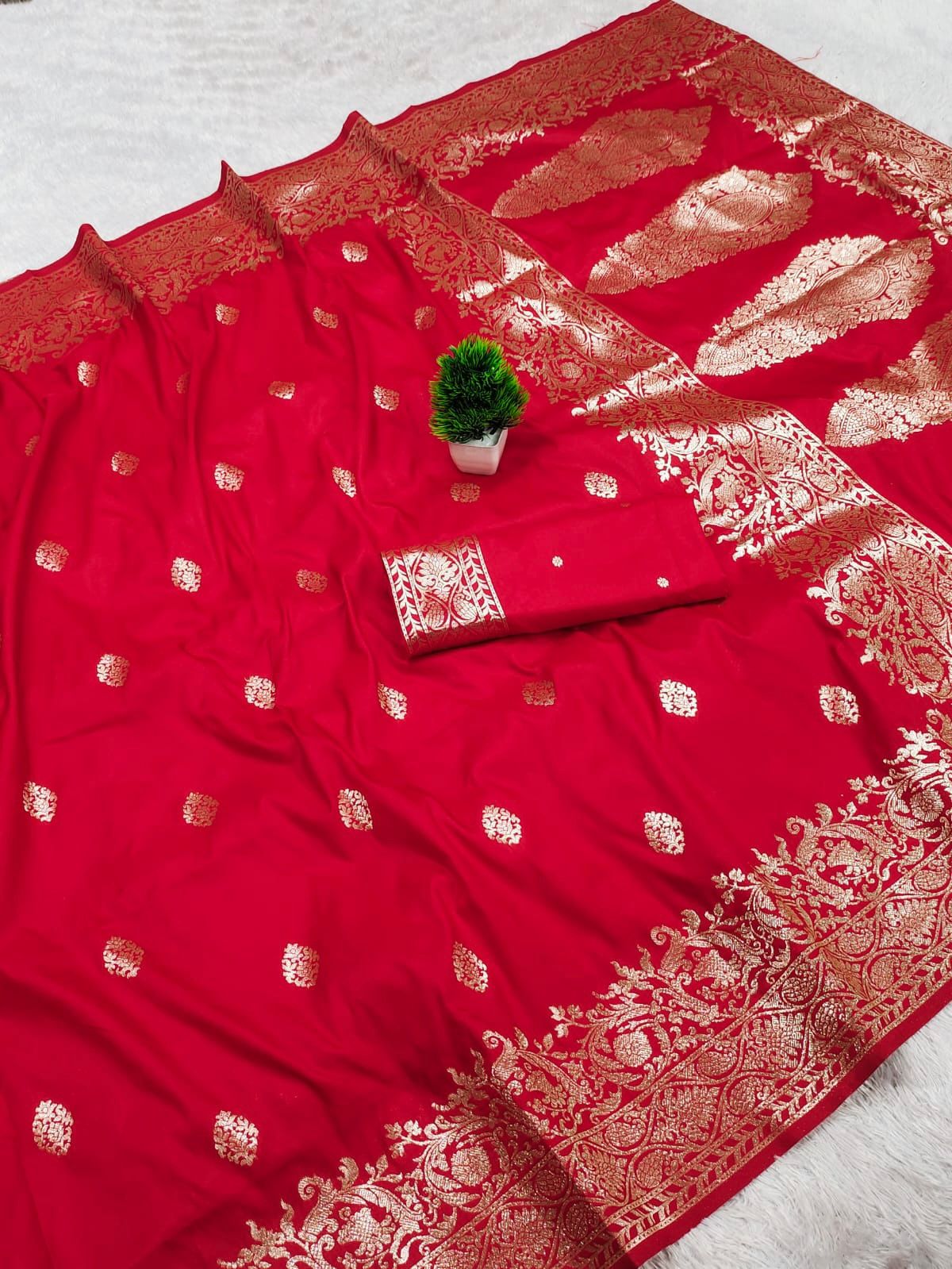 Takshashila Paithani