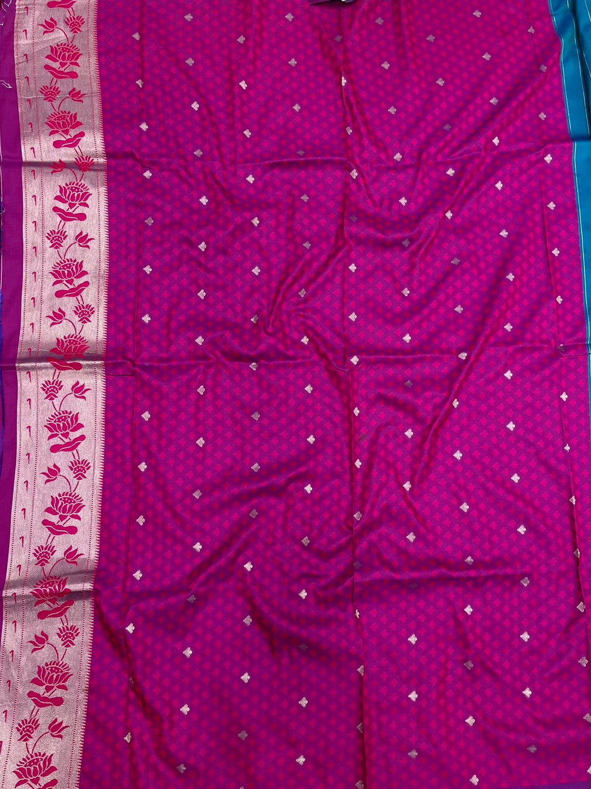 Lotus Border Paithani