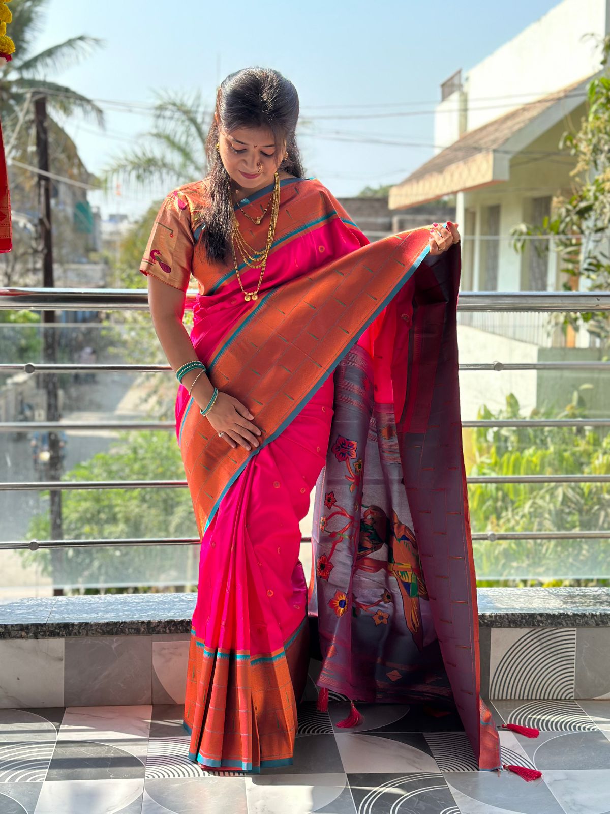 Muniya Border Saree