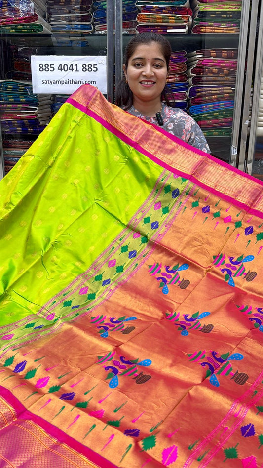 Pure Silk Kadiyal Border Paithani