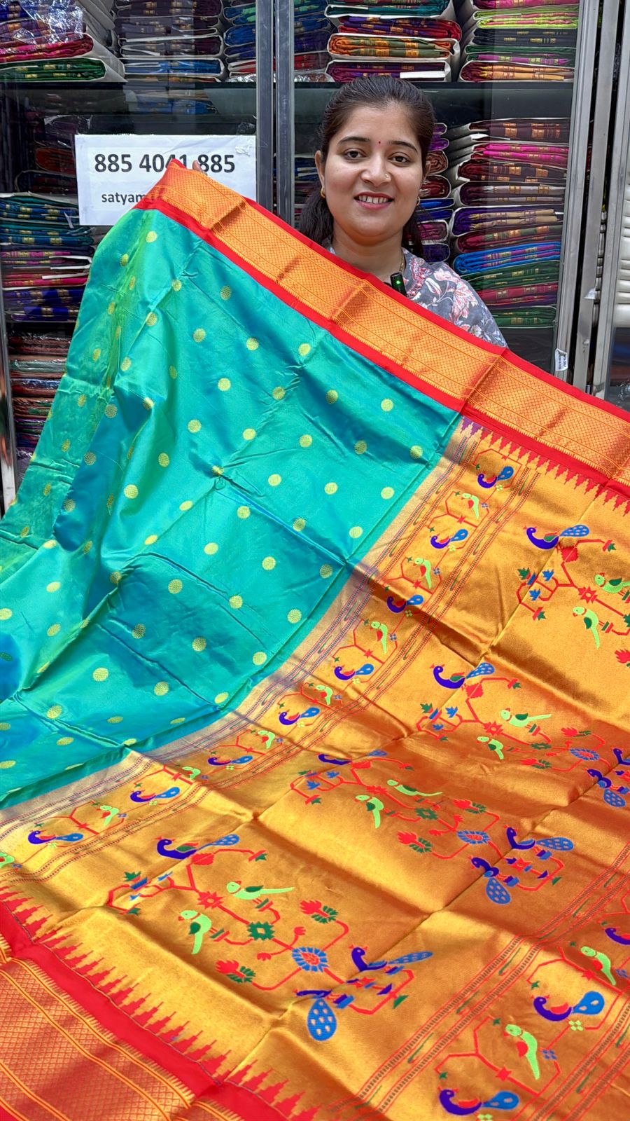 Pure Silk Kadiyal Border Paithani